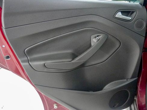 Used 2013 Ford C-MAX SEL FWD image 36