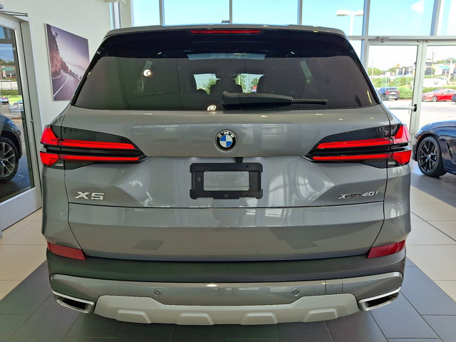Certified 2025 BMW X5 xDrive40i w/ Parking Assistance Package AWD/4WD image 5
