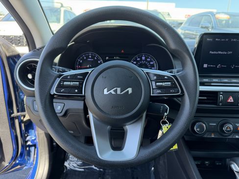 Certified 2023 Kia Forte LXS FWD image 17