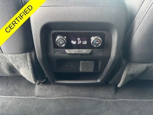 Used 2026 Chevrolet Traverse LT w/ Driver Confidence Package FWD image 21
