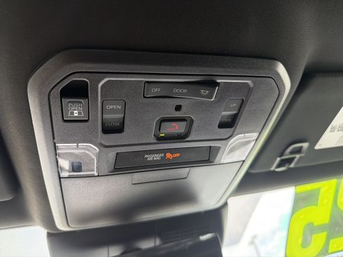 Certified 2025 Toyota Tacoma TRD Pro AWD/4WD image 5