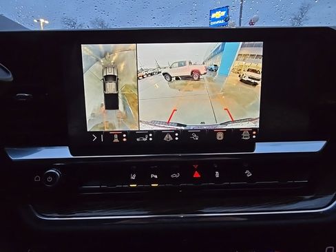 Used 2025 GMC Sierra 3500 SLE w/ SLE Value Package image 15