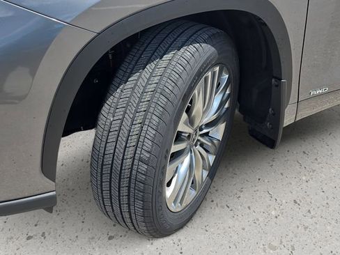 New 2026 Toyota Highlander Platinum AWD/4WD image 34