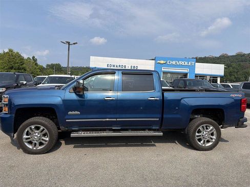 Used 2015 Chevrolet Silverado 2500 High Country w/ Duramax Plus Package AWD/4WD image 2