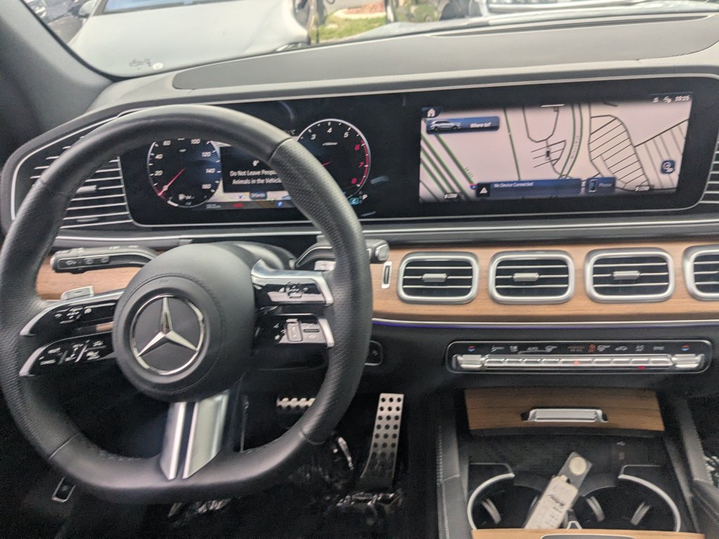 Used 2025 Mercedes-Benz GLS 450 4MATIC w/ AMG Line Exterior image 3