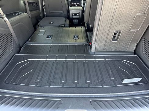 New 2026 GMC Yukon Elevation RWD image 15