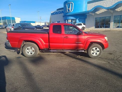 Used 2014 Toyota Tacoma 4x4 Access Cab image 6