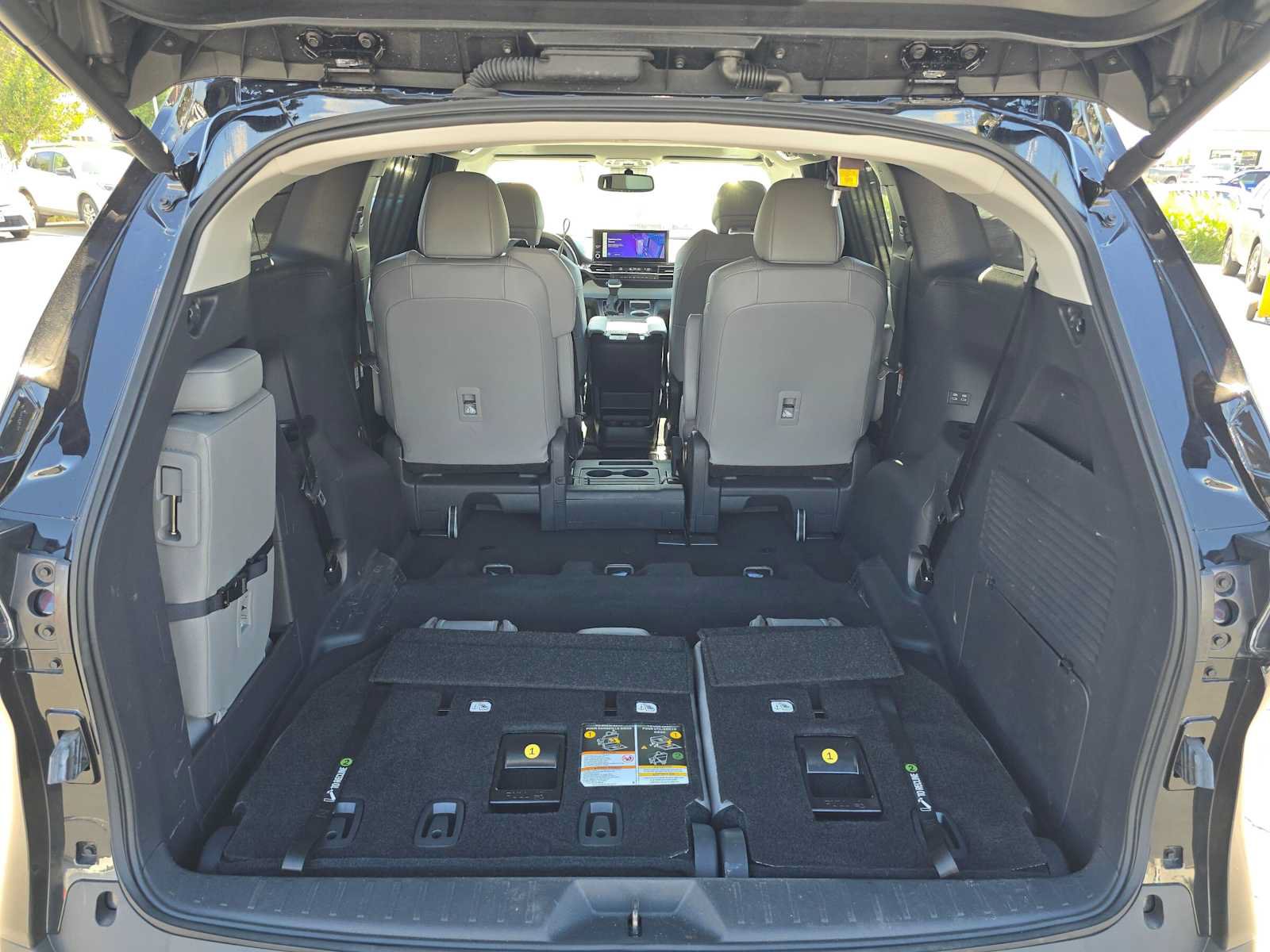 Certified 2026 Toyota Sienna XLE FWD image 16