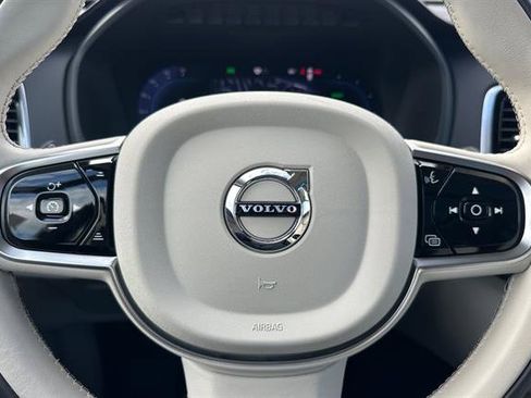Certified 2025 Volvo XC90 T8 Ultra w/ Protection Package Premier image 27
