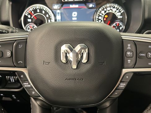 Used 2025 RAM 1500 Big Horn AWD/4WD image 16