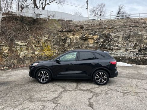 Certified 2022 Ford Escape SEL w/ SEL Stealth AWD Package image 4