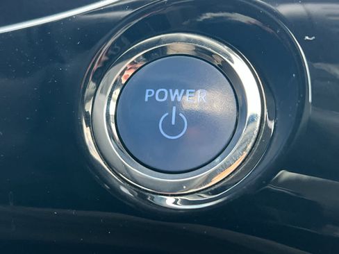 Used 2019 Toyota Prius XLE image 22