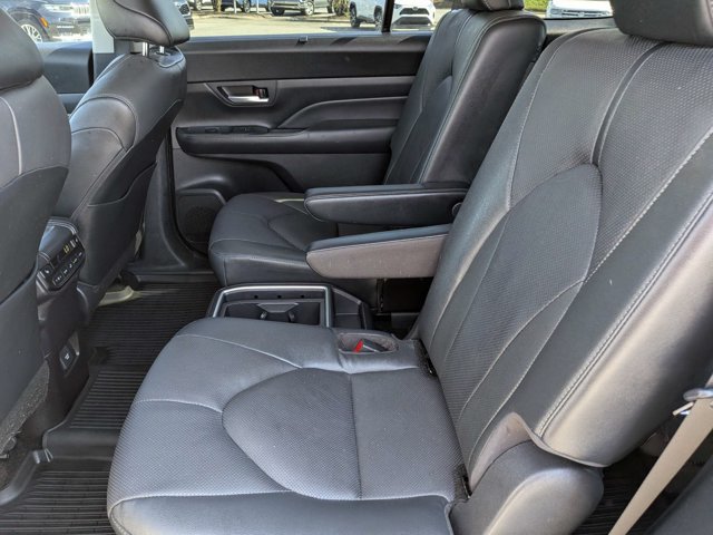 Used 2025 Toyota Grand Highlander FWD image 14