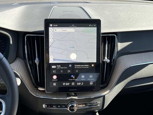 New 2026 Volvo XC60 B5 Plus w/ Climate Package image 16