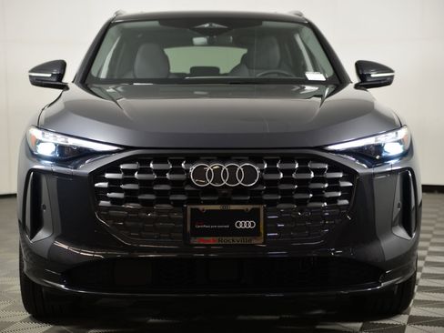 Certified 2025 Audi Q5 Prestige image 5