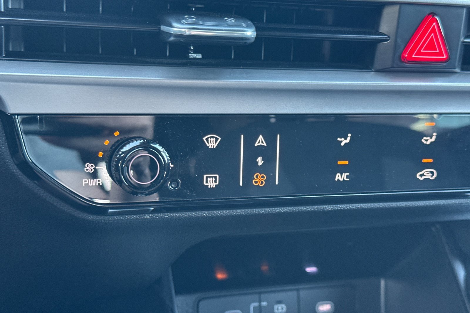 Certified 2026 Kia Sorento LX FWD image 29