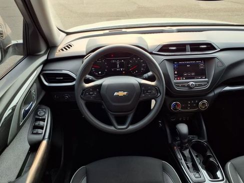 Used 2023 Chevrolet TrailBlazer LS image 15