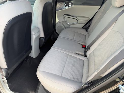 Used 2020 Kia Soul S image 14