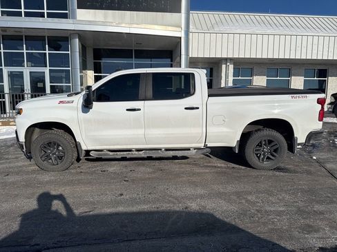 Used 2022 Chevrolet Silverado 1500 LT Trail Boss image 3