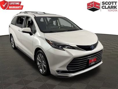 Used 2024 Toyota Sienna Platinum