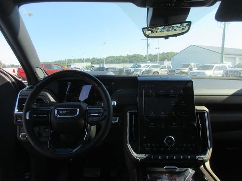 New 2026 GMC Yukon Denali Ultimate AWD/4WD image 16