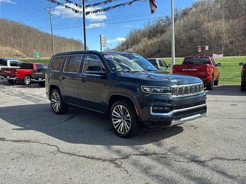 Used 2023 Jeep Grand Wagoneer Series III AWD/4WD image 3