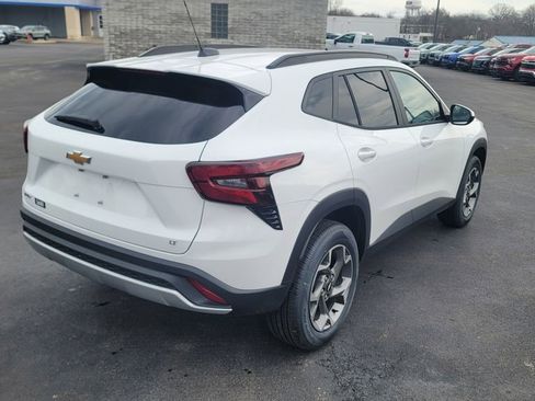New 2026 Chevrolet Trax LT FWD image 12