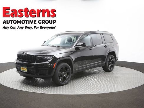 Used 2023 Jeep Grand Cherokee L Laredo AWD/4WD image 57