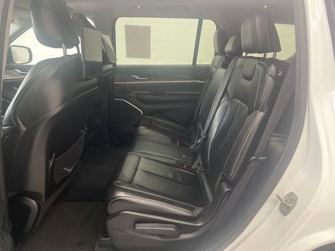 Used 2023 Jeep Grand Cherokee L Limited w/ Rear Seat Video Group I AWD/4WD image 29