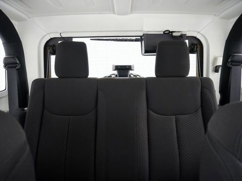 Used 2016 Jeep Wrangler Sport image 30
