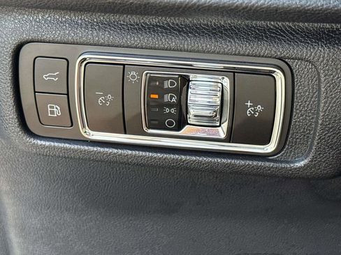 Used 2025 Lincoln Corsair Grand Touring w/ Equipment Group 301A image 27