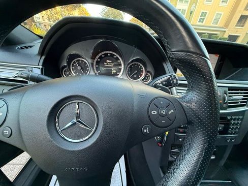 Used 2010 Mercedes-Benz E 550 Sedan image 56