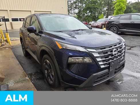 Used 2025 Nissan Rogue SV FWD image 16