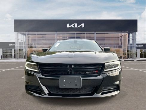 Used 2022 Dodge Charger SXT image 3