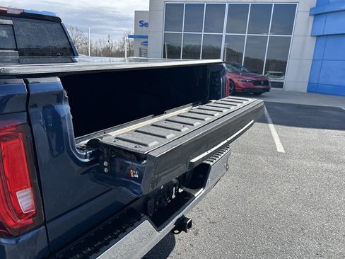 Used 2019 GMC Sierra 1500 SLT w/ SLT Premium Plus Package image 39