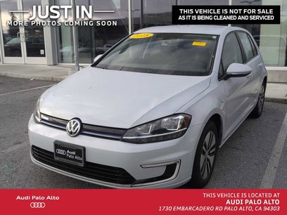 Used 2018 Volkswagen e-Golf SE w/ DC Fast Charging Package