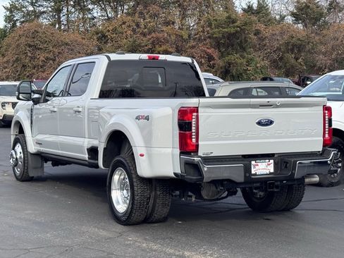Used 2025 Ford F450 Lariat image 16