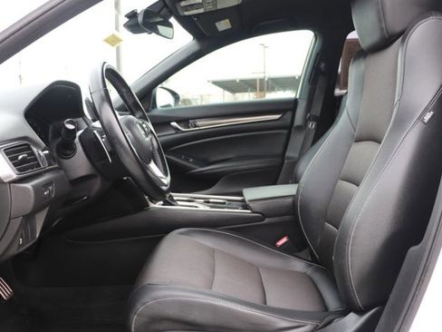 Used 2022 Honda Accord Sport image 11