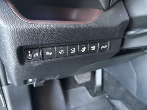 Used 2024 Toyota RAV4 Limited image 26