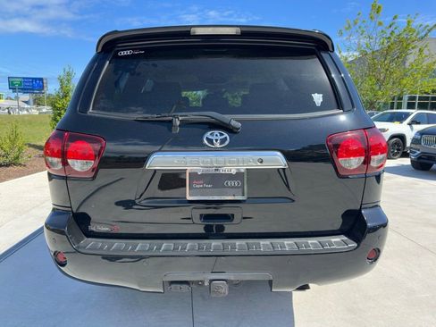 Used 2018 Toyota Sequoia Platinum image 5