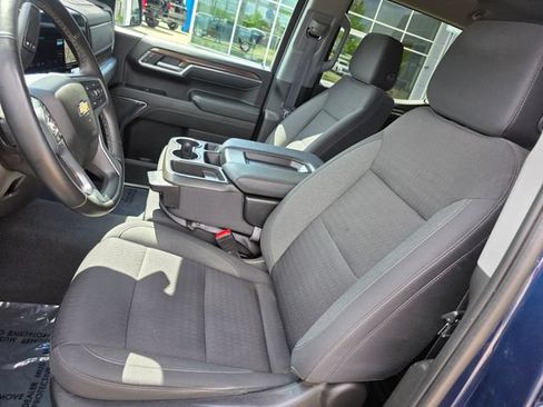 Used 2023 Chevrolet Silverado 1500 LT AWD/4WD image 22