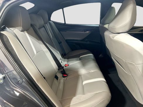 Used 2025 Toyota Camry SE w/ Convenience Package FWD image 24
