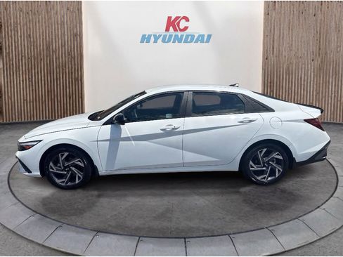 New 2025 Hyundai Elantra Sport image 2