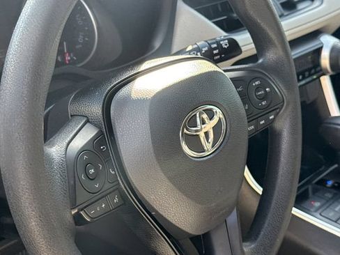 Used 2019 Toyota RAV4 XLE w/ All Weather Liner Package FWD image 29