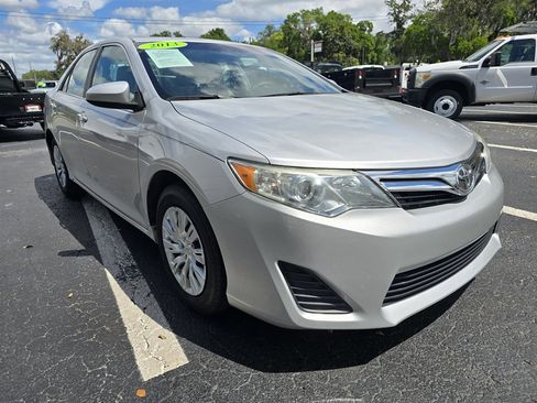 Used 2013 Toyota Camry LE image 10