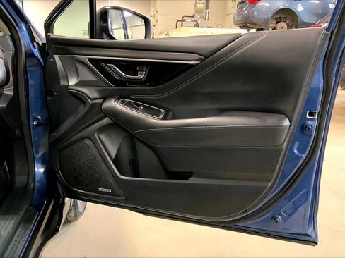 Used 2020 Subaru Outback Limited image 24