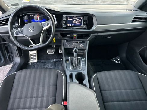 Used 2023 Volkswagen Jetta Sport image 18