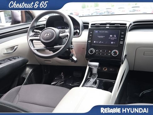Used 2023 Hyundai Tucson SE AWD/4WD image 14