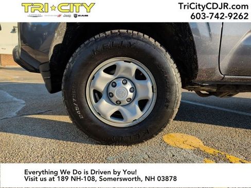 Used 2018 Toyota Tacoma SR5 image 31