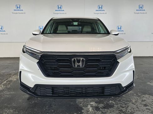 Used 2025 Honda CR-V LX image 18